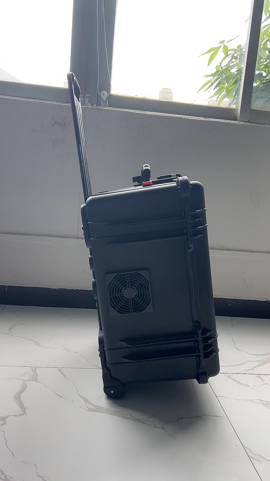 化德手拉箱型移动通信干扰器